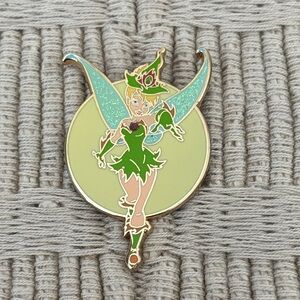 DISNEY 2011 Tinker Bell in Witch Costume Halloween Pin